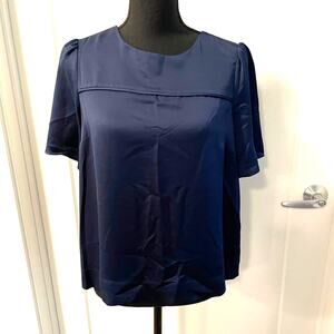 J. Crew 365 women's blouse size 4 short sleeves navy blue key hole back relax